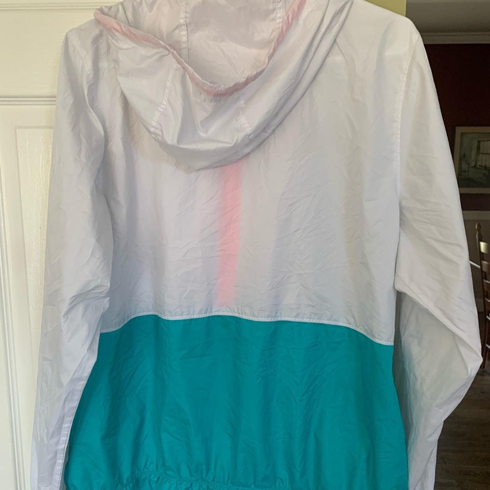 Lightweight jacket - Picture 3 of 3